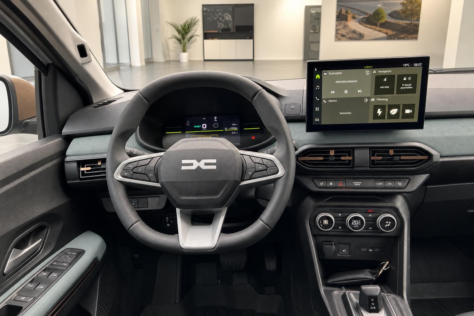 Cockpit mit Lenkrad und Touchscreen-Infotainment im Dacia Innenraum