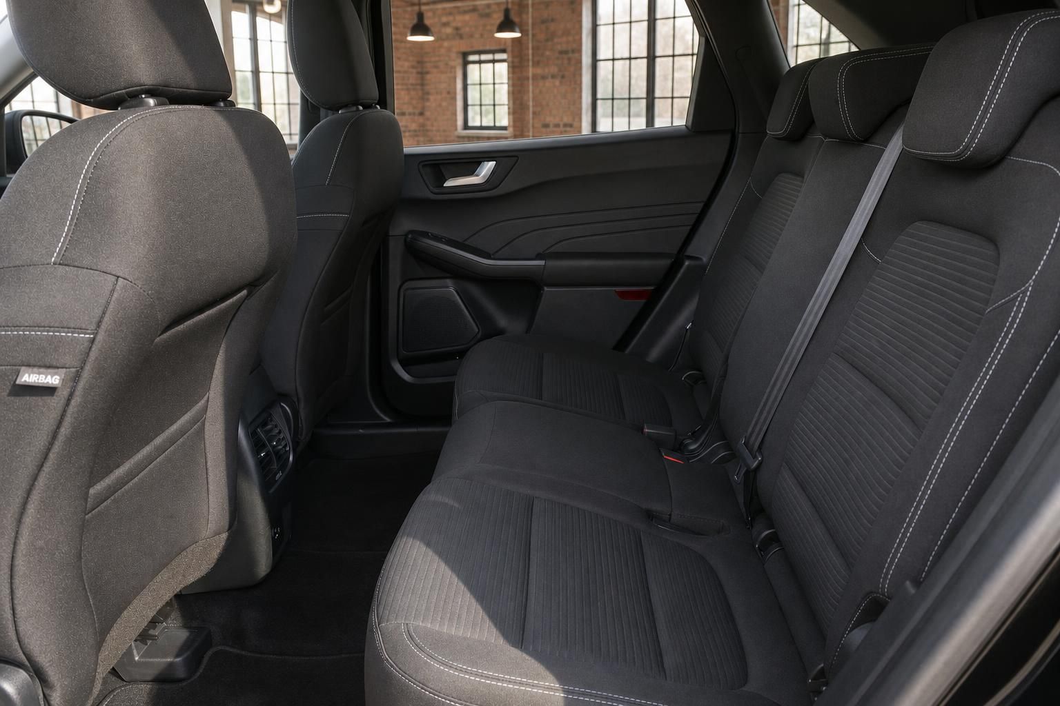 Ford Kuga - Bild 13 von 15