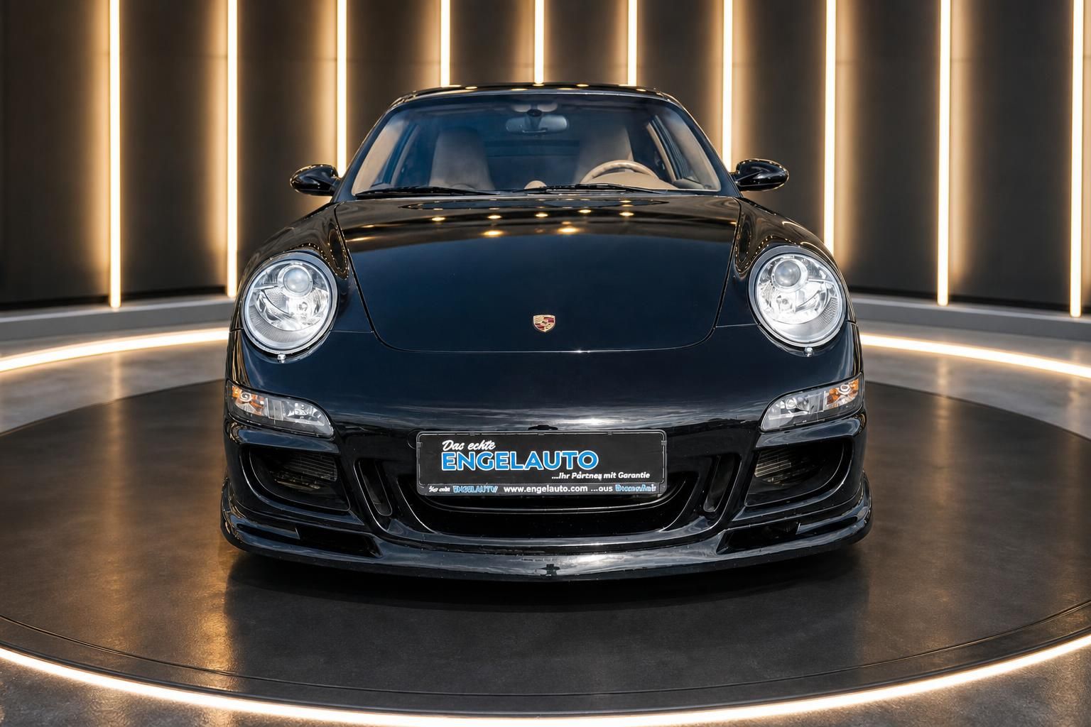 Porsche 911 GT3 schwarz Frontansicht Sportwagen