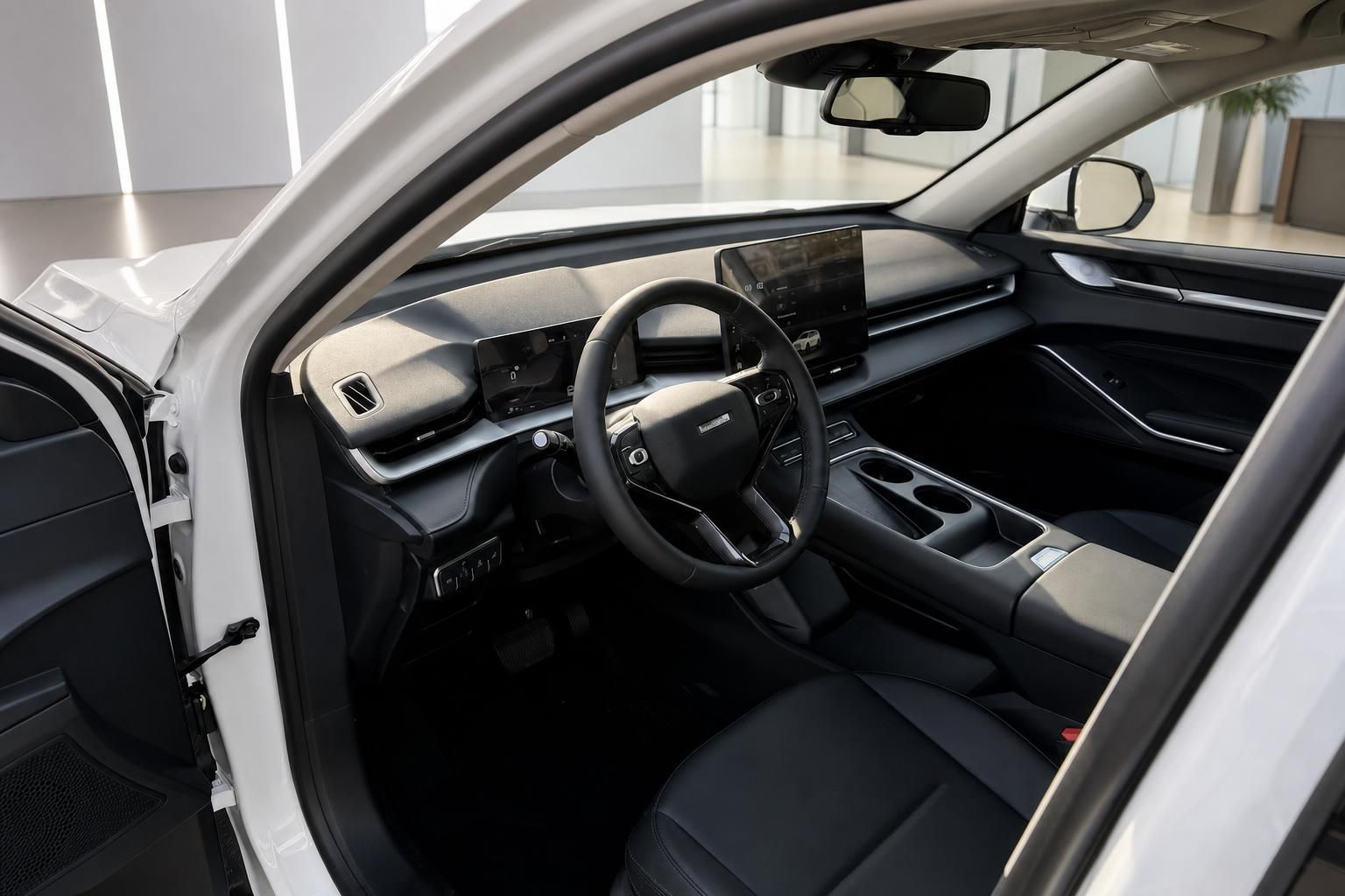 Fahrzeug Innenraum Cockpit mit Lenkrad Touchscreen und schwarzem Leder Interieur