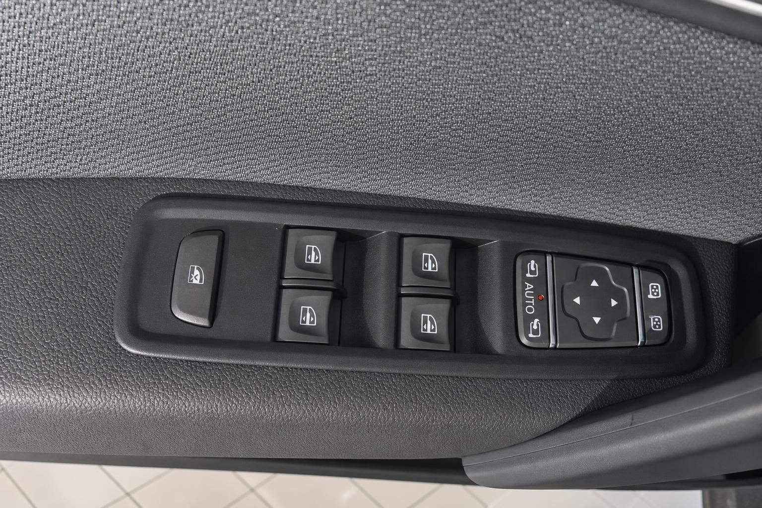Fensterheber und Spiegelverstellung Schalter in der Fahrertür mit AUTO-Funktion