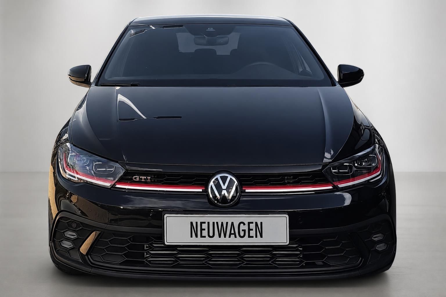 VW Polo GTI Neuwagen schwarz, Frontansicht mit GTI-Kühlergrill