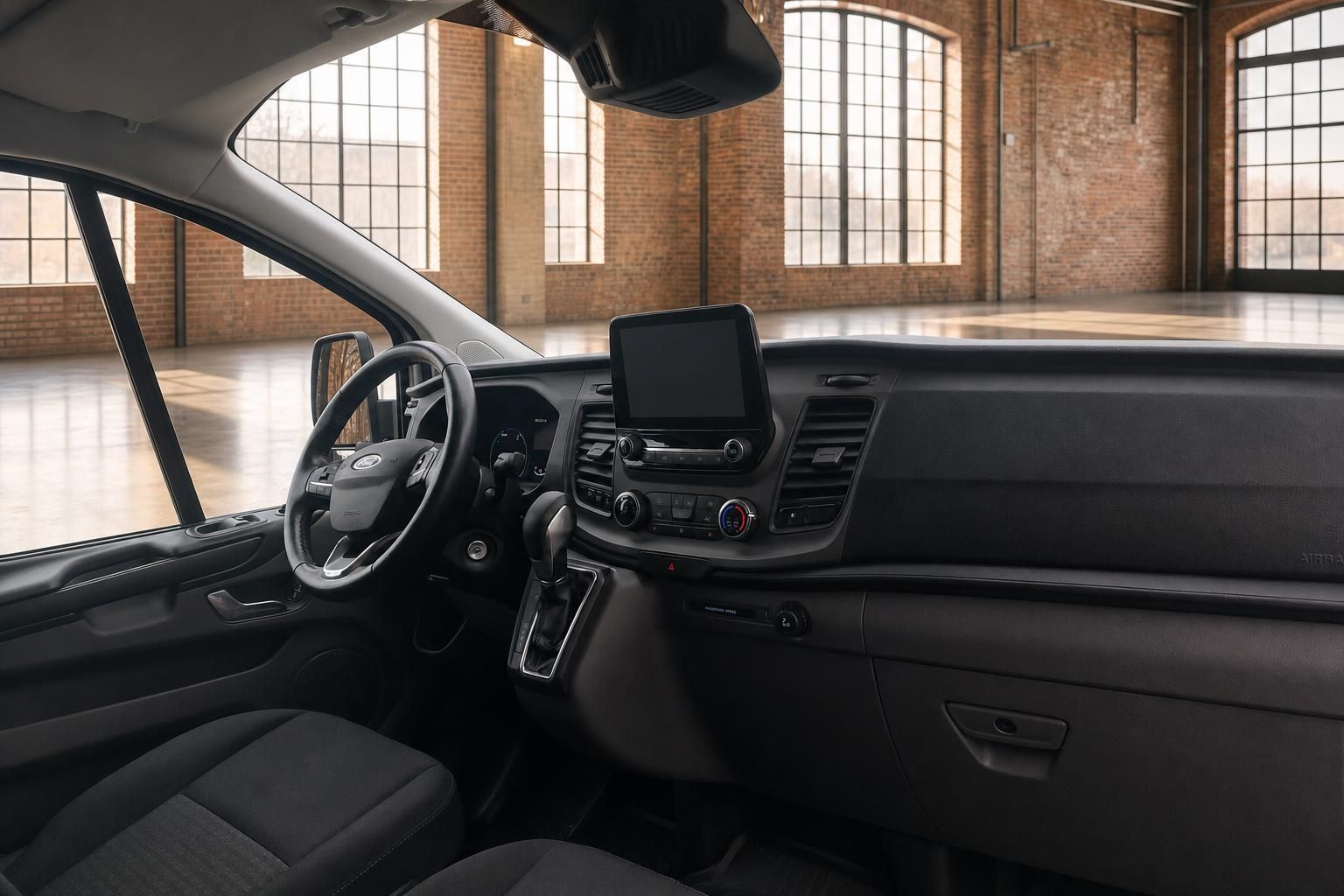 Ford Transit Cockpit mit Lenkrad und Touchscreen Infotainment