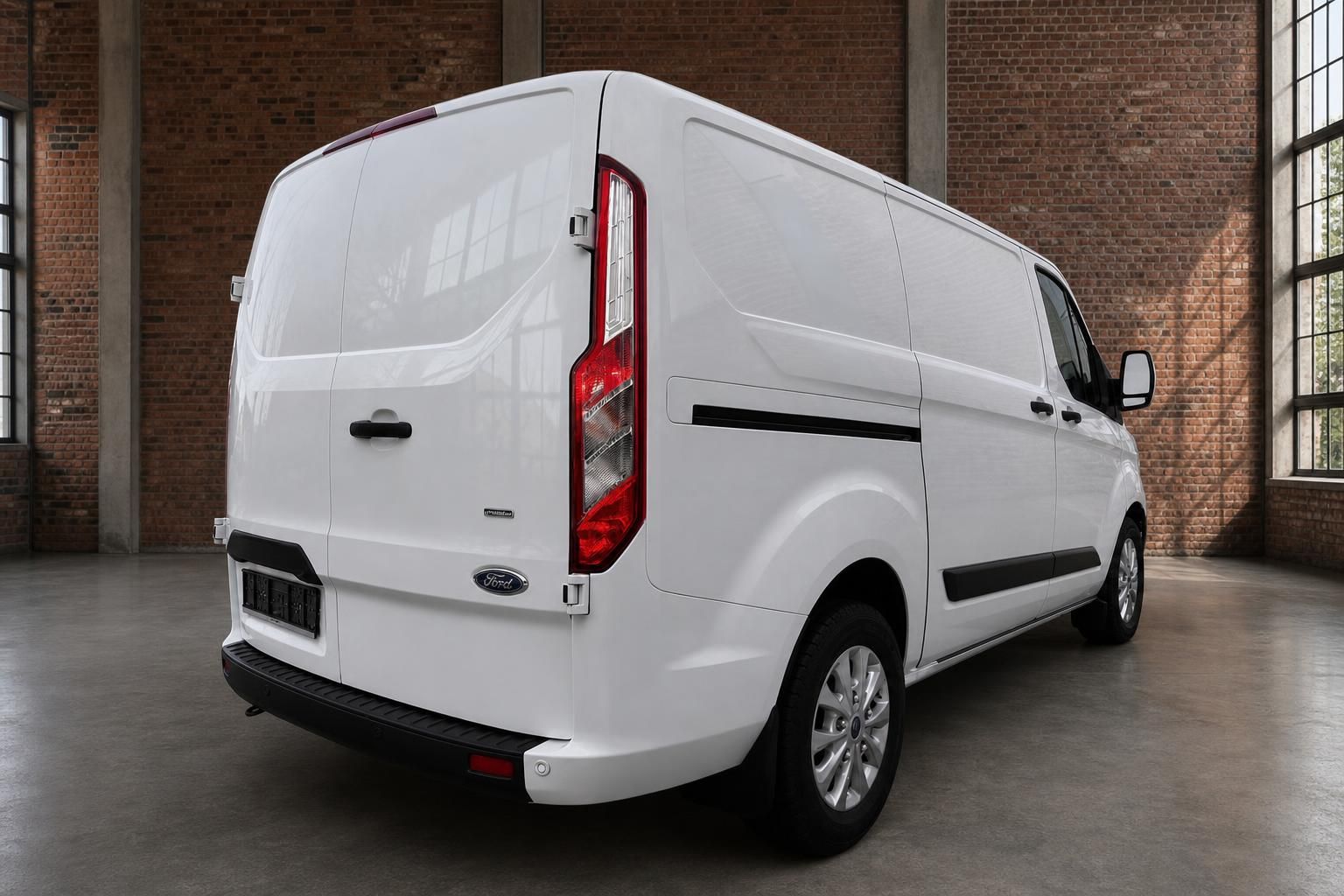Ford Transit Custom weiß, Seiten-Heckansicht Kastenwagen