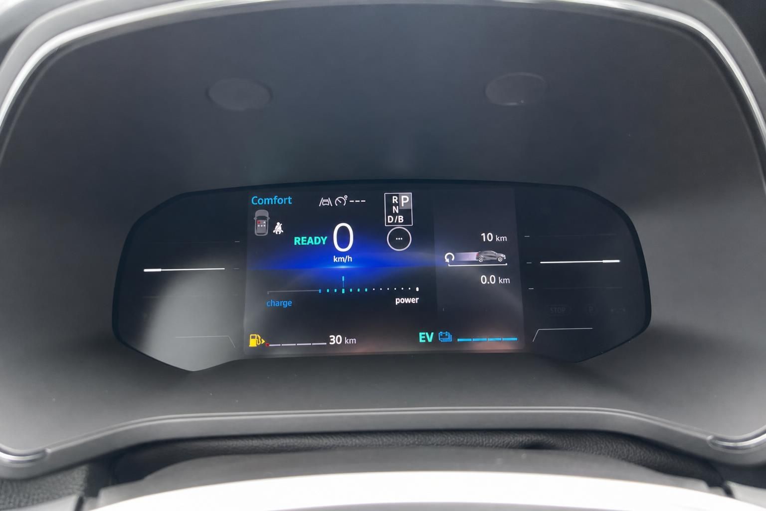 Fahrzeug Digitales Kombiinstrument mit Elektroauto Reichweitenanzeige