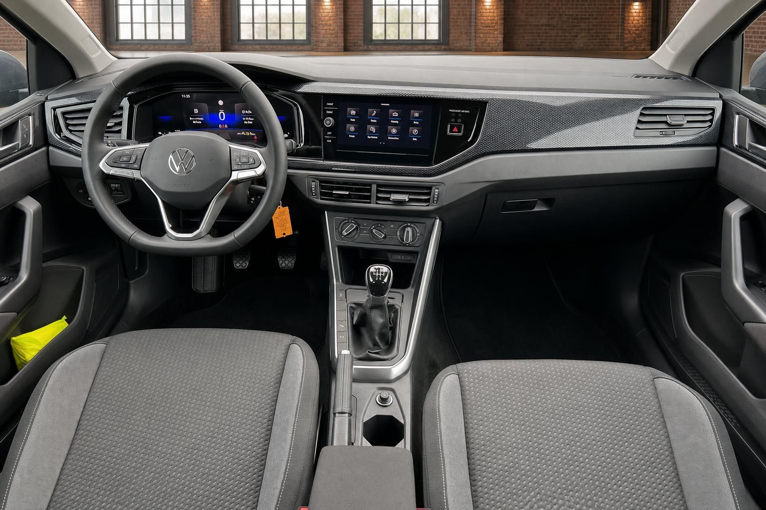 VW Polo Innenraum Frontansicht mit Cockpit und Vordersitzen