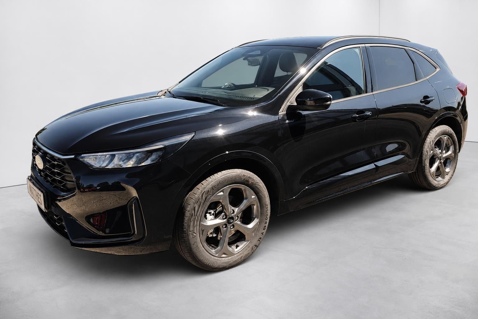 Ford SUV schwarz Frontansicht schräg Neuwagen
