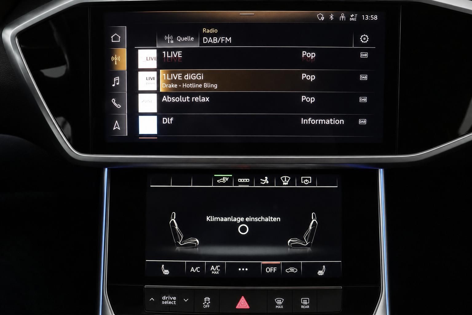 Audi Infotainment-Display mit Radiosender-Auswahl und Klimasteuerung