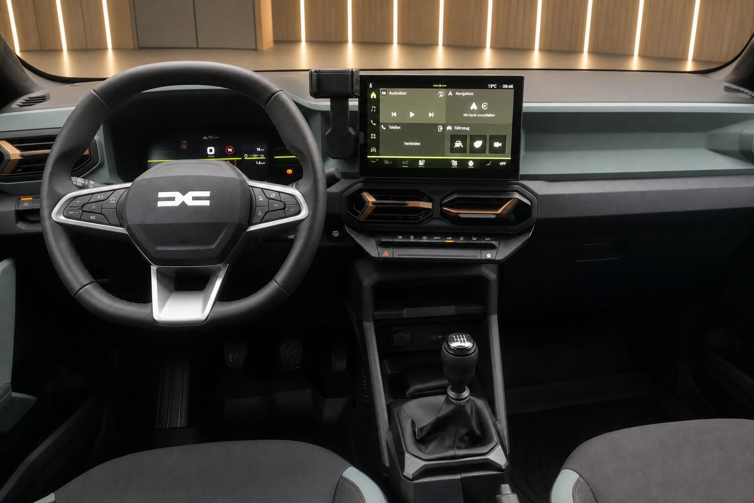 Dacia Duster Cockpit mit Lenkrad und Infotainment-Display