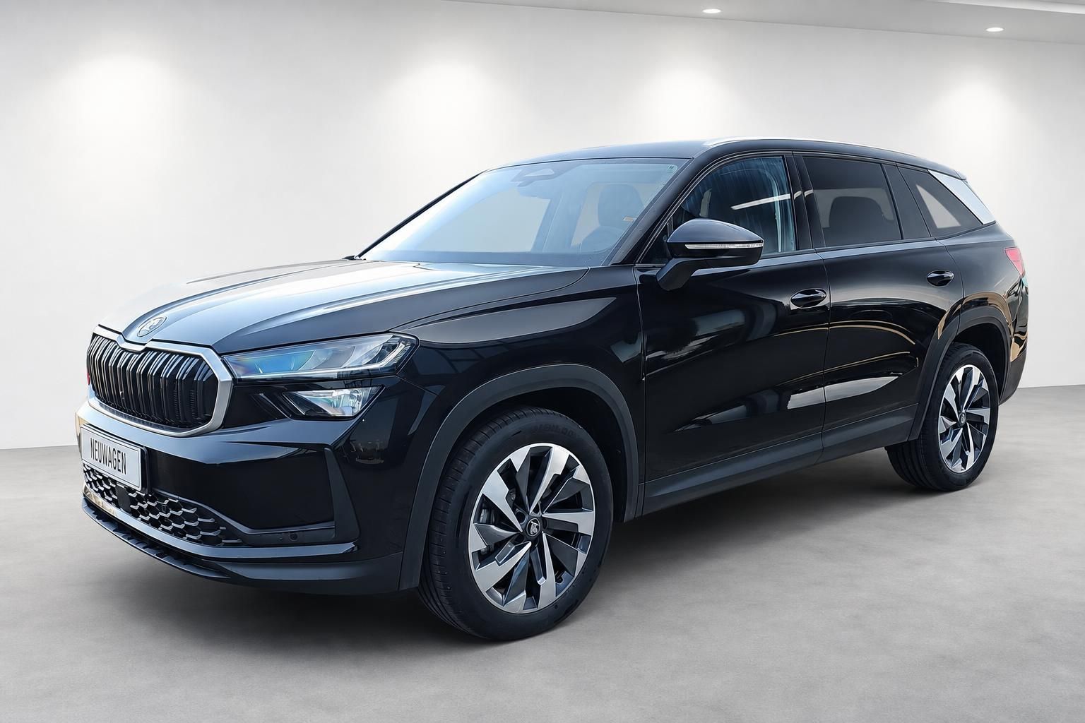 Skoda Kodiaq schwarz SUV Front-Seitenansicht Neuwagen