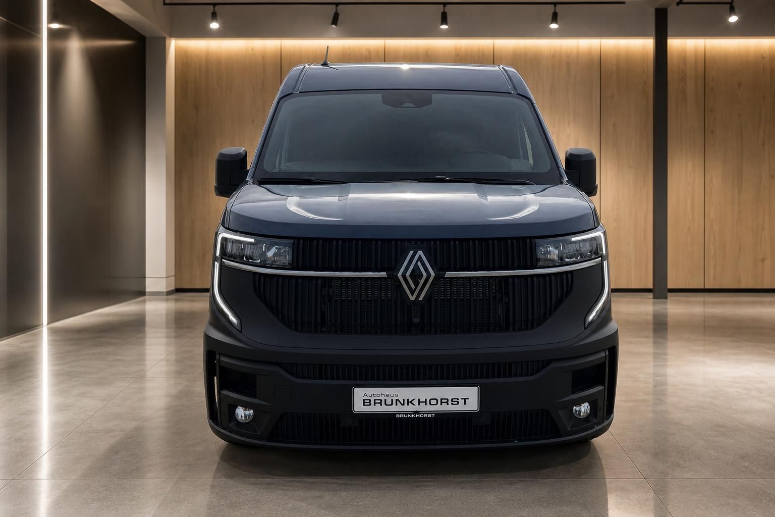 Renault Master Transporter grau-blau Frontansicht mit Kühlergrill in edlem Showroom