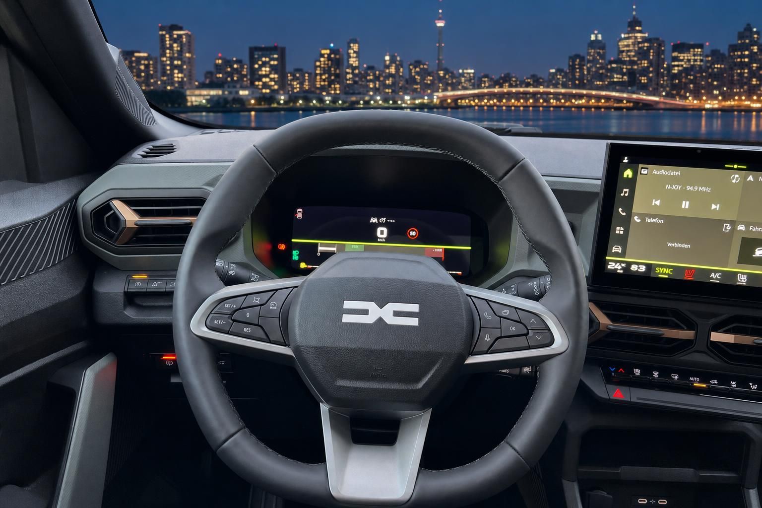 Cockpit-Ansicht mit Lenkrad, digitalem Kombiinstrument und Stadtpanorama durch Windschutzscheibe
