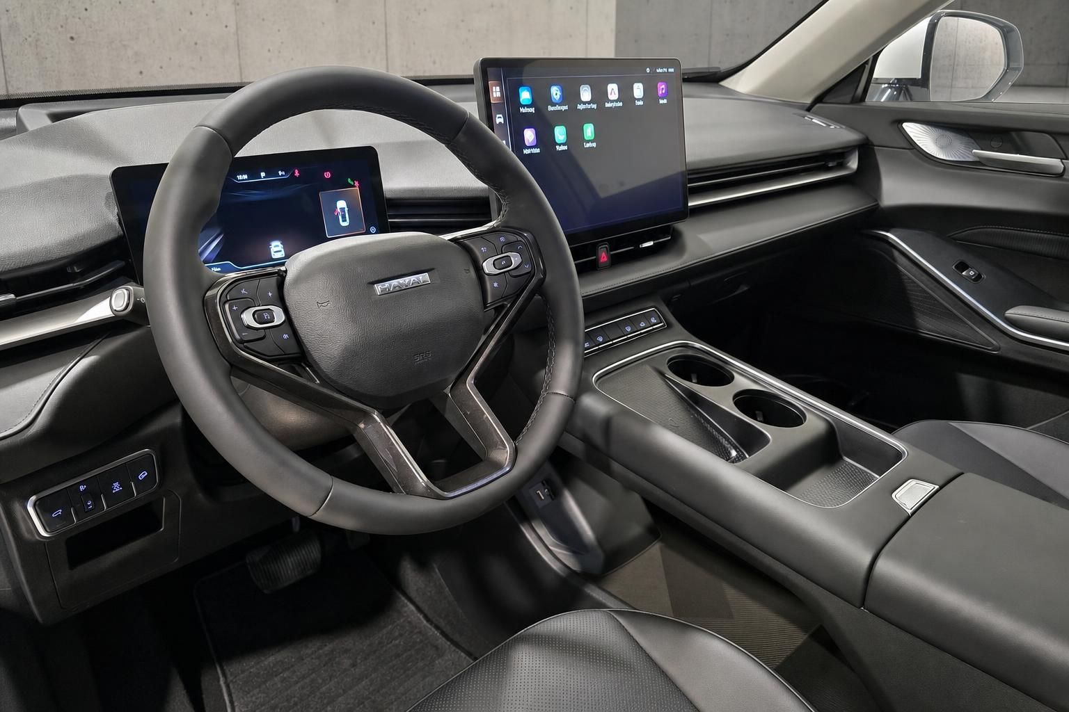 Haval Cockpit mit digitalem Lenkrad und Touchscreen Display