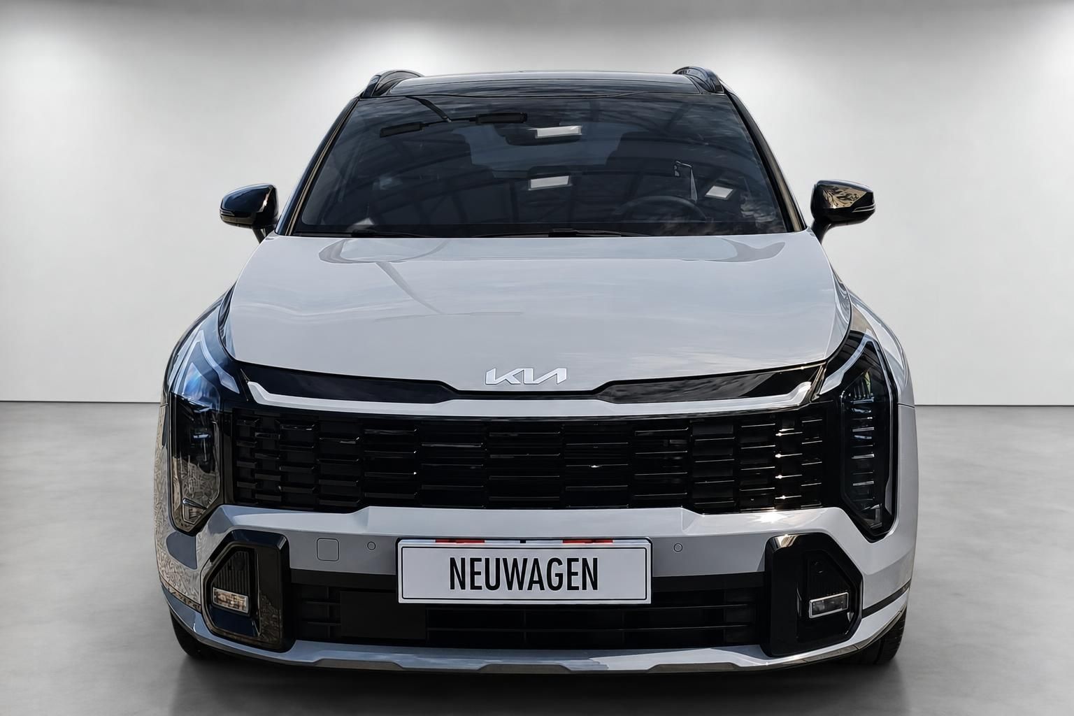 Kia Sportage Weiß, Frontansicht mit Kennzeichen Neuwagen