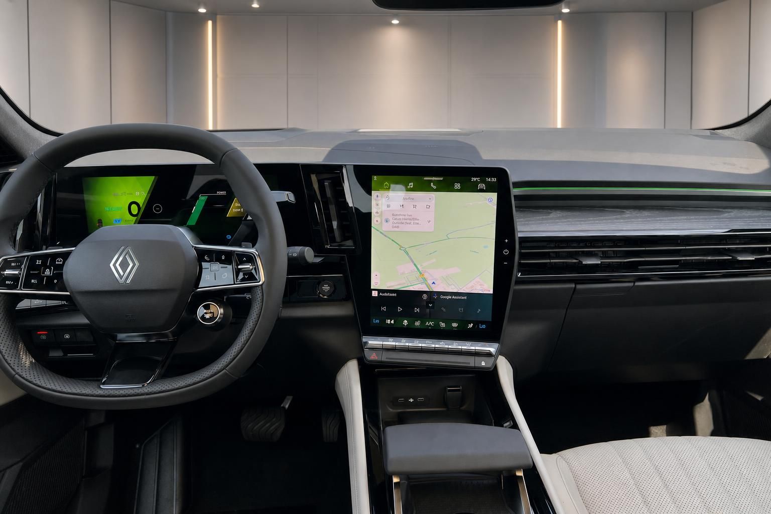 Renault Cockpit mit Navigationssystem und digitalem Display