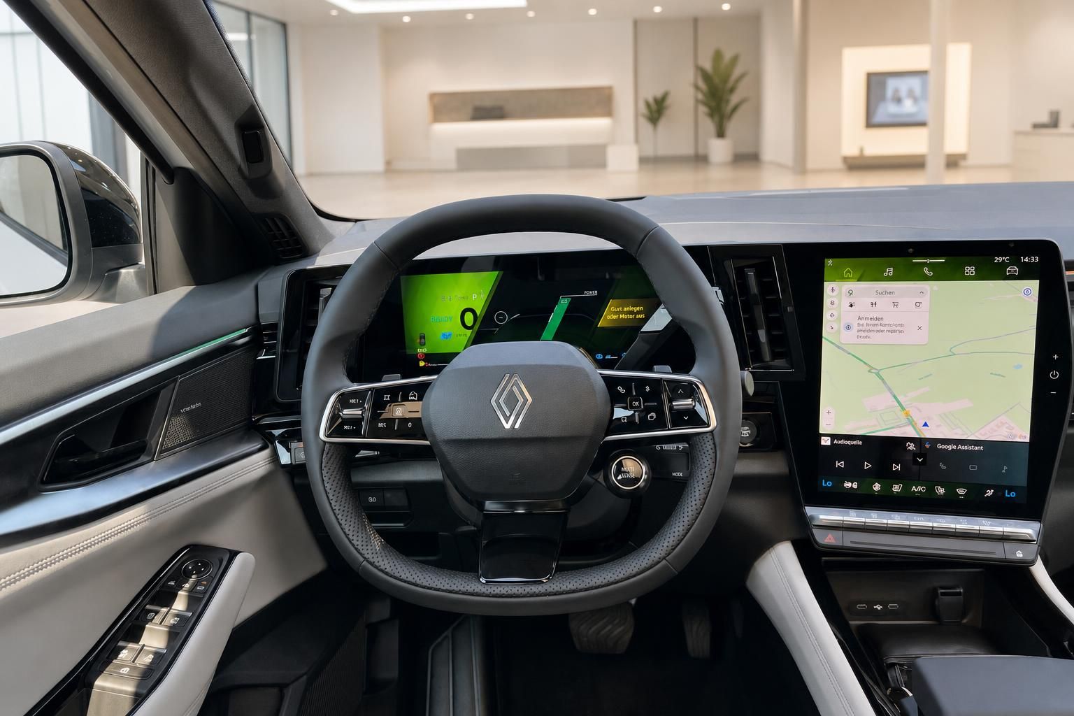 Cockpit mit Lenkrad und Multimedia-Display eines Renault SUV