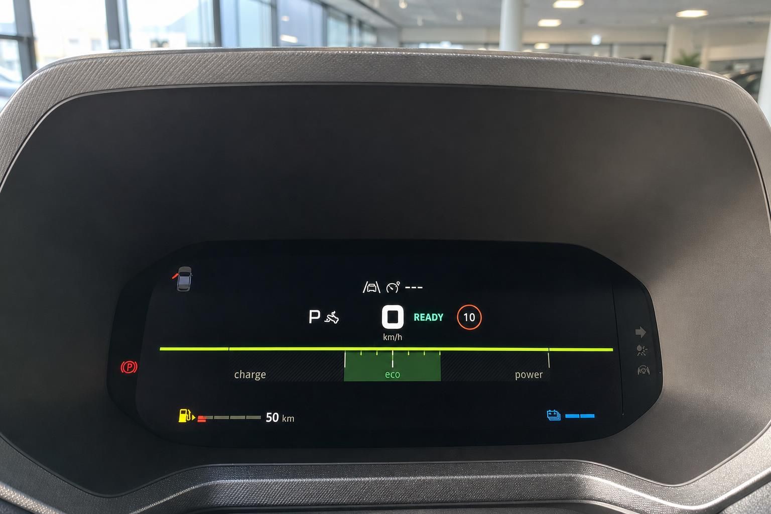 Digitales Kombiinstrument mit Eco-Modus Anzeige und Reichweitenanzeige 50 km