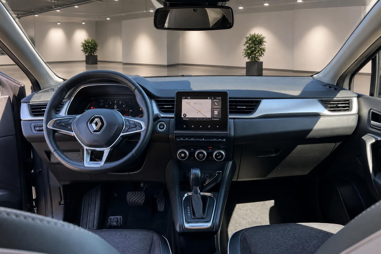 Renault Captur Armaturenbrett mit Touchscreen und modernem Cockpit - Fahrzeug-Dashboard