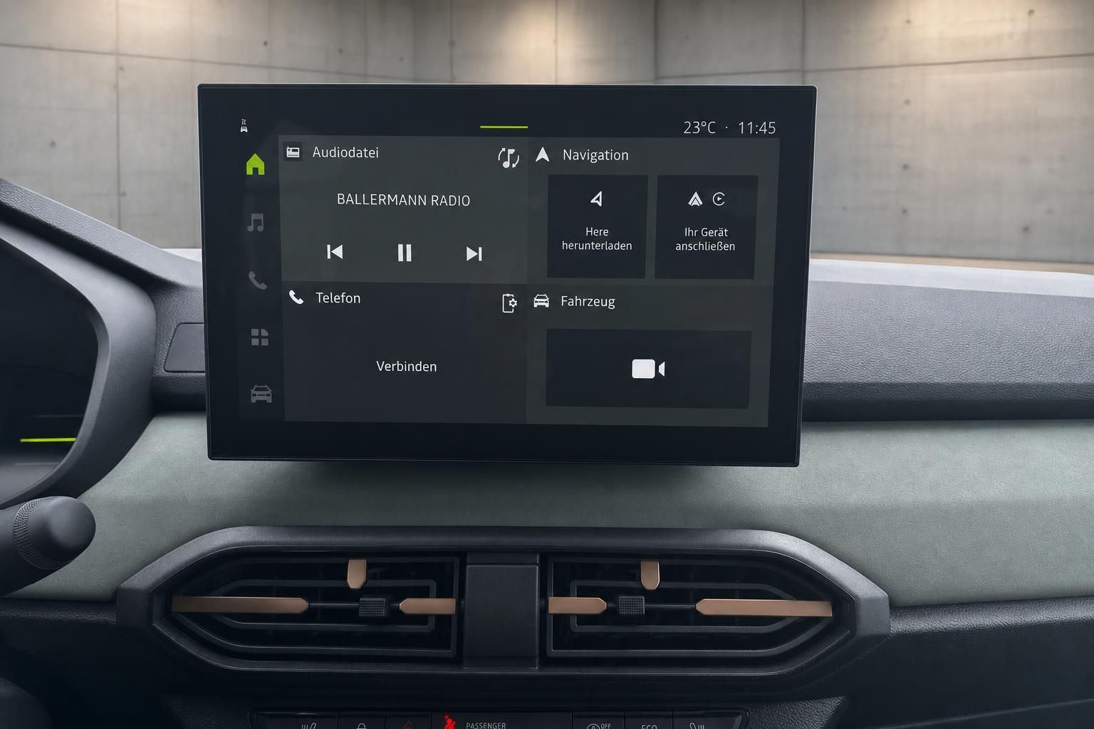 Infotainment-Display Touchscreen mit Navigationssystem und Audiobedienung
