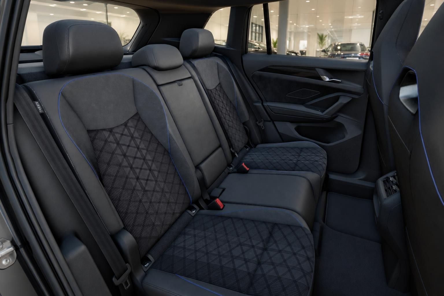 VW Tiguan Innenraum, Rücksitze mit Sportstoff-Bezug