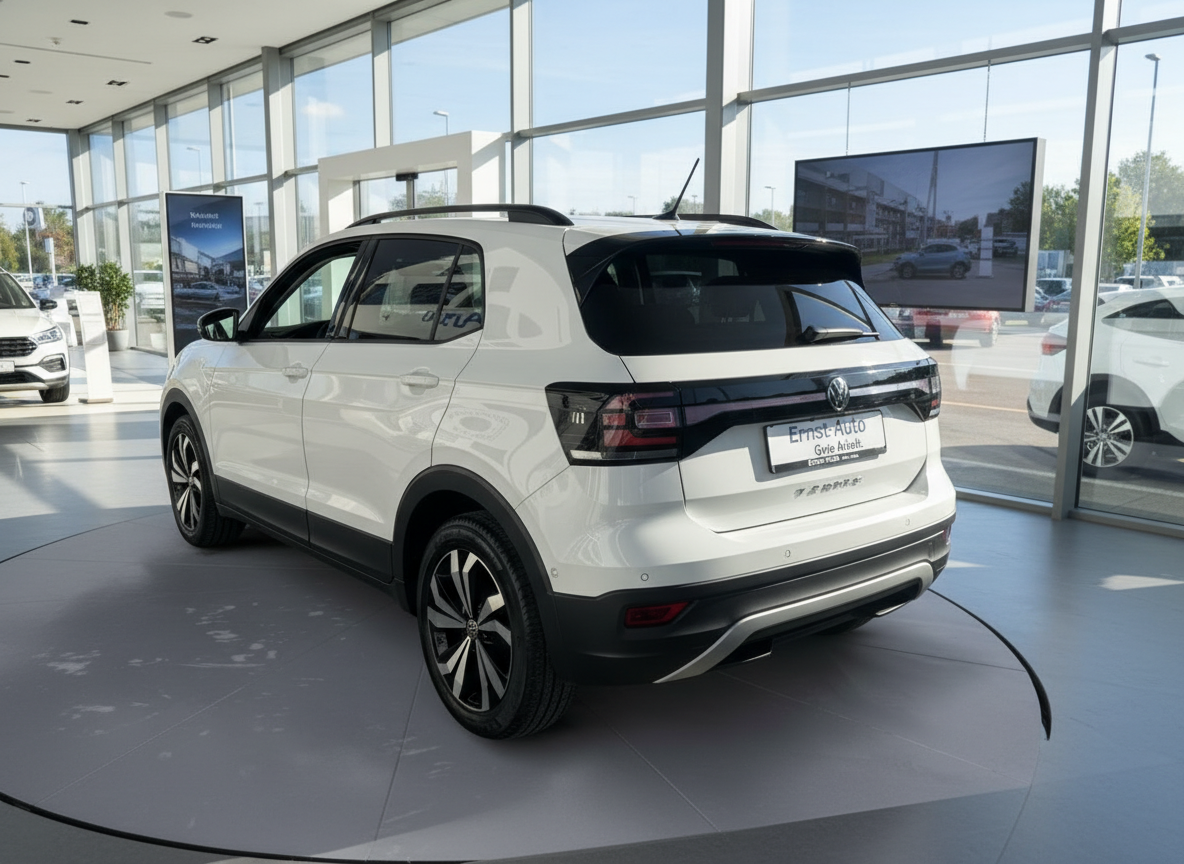 Volkswagen T-Cross in Weiß, Heckansicht im VW-Autohaus Ernst Auto