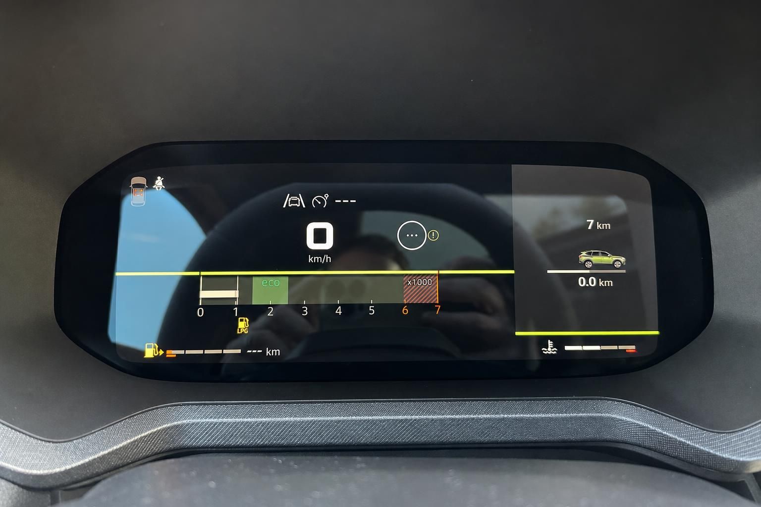 Digitales Fahrzeug-Cockpit Display mit Eco-Modus und Fahrzeugnavigation