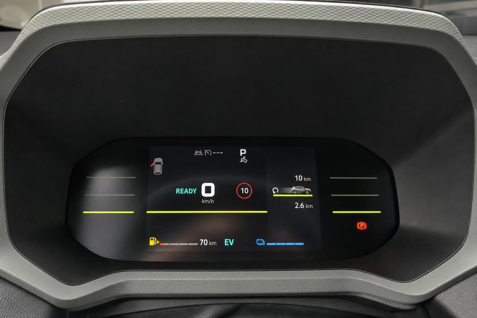 Digitales Kombiinstrument mit Elektrofahrzeug-Anzeige und Navigationsinformationen im Fahrzeug-Cockpit