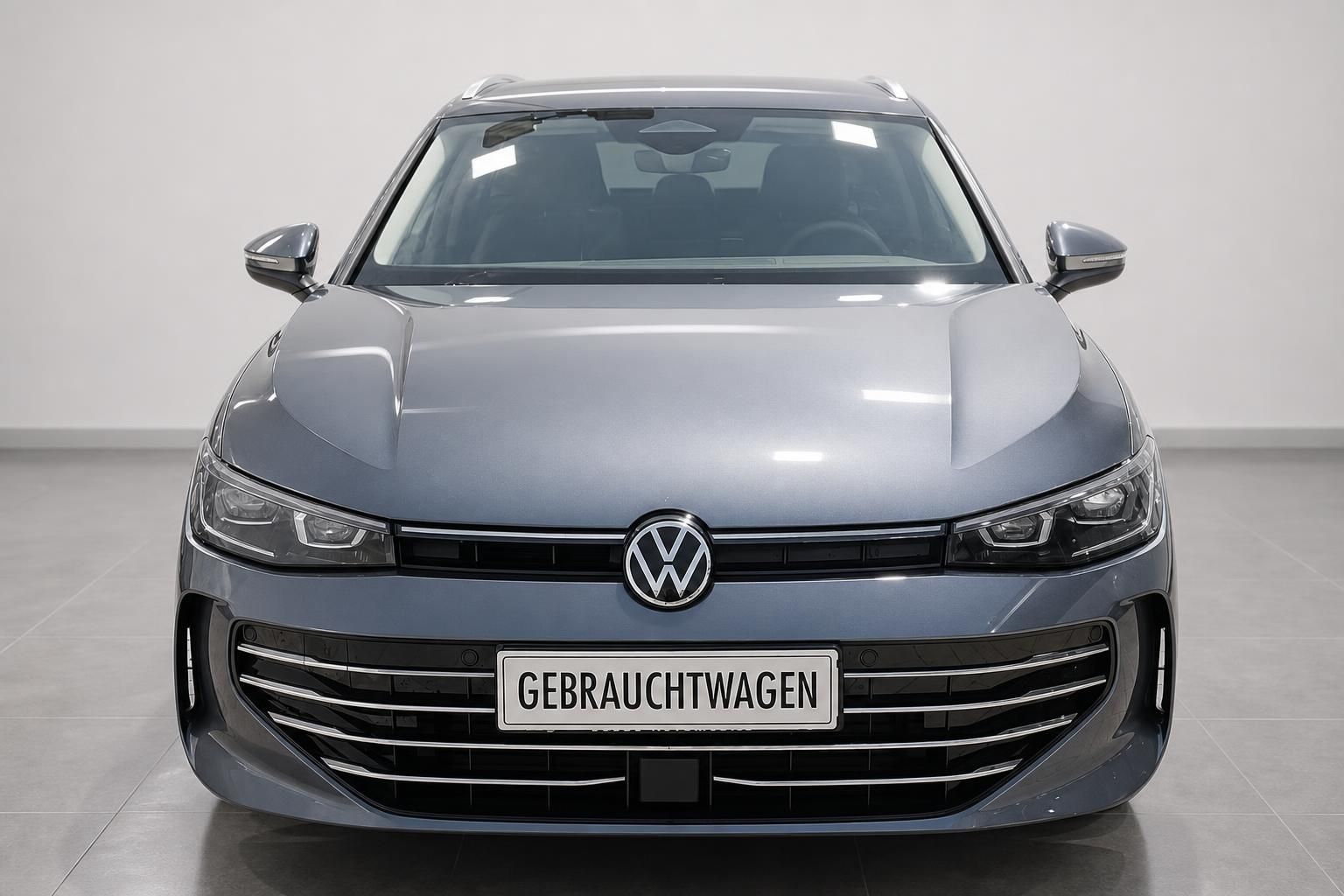 VW Passat Variant grau Frontansicht Gebrauchtwagen