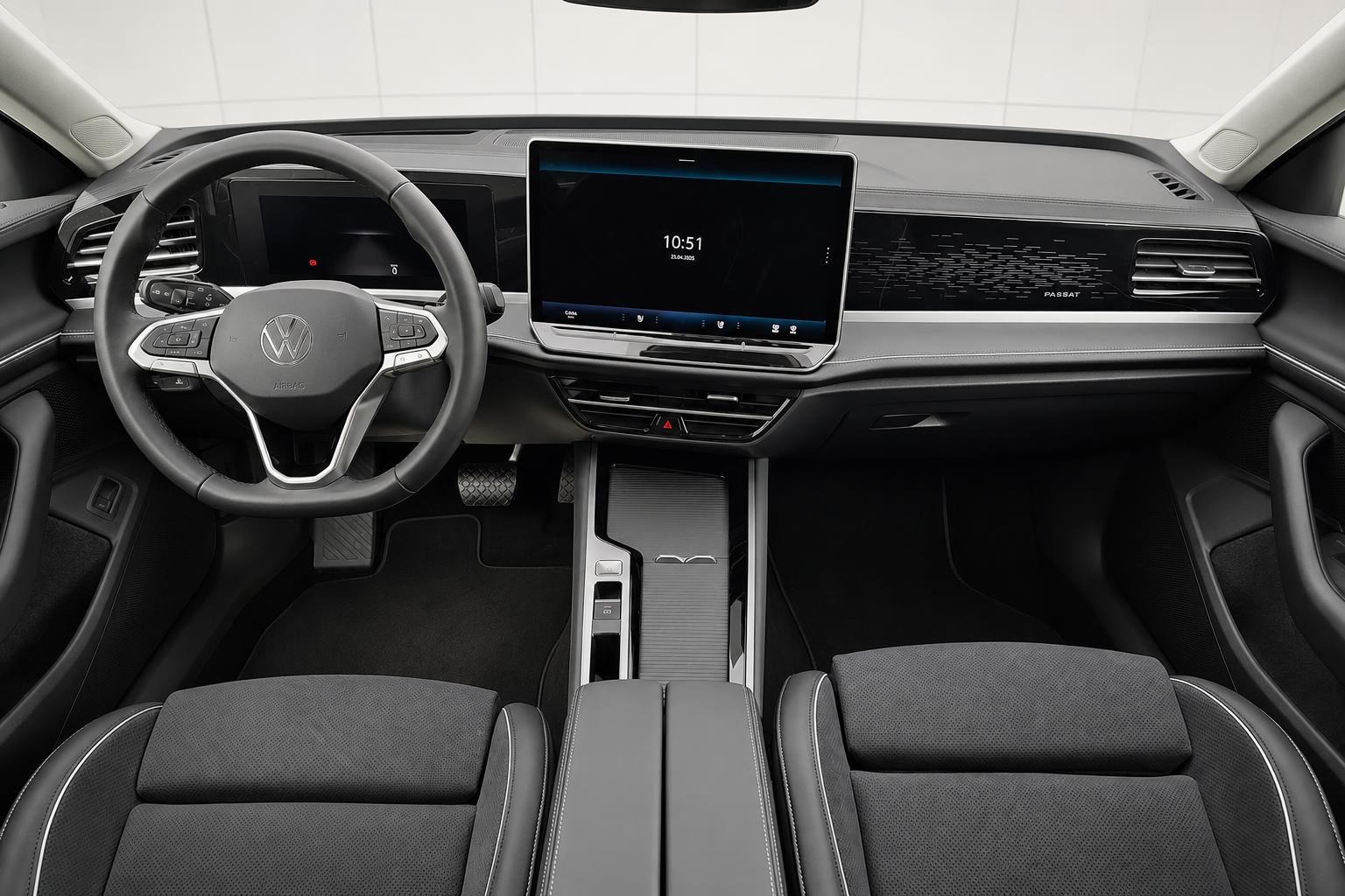 VW Passat Cockpit mit Lenkrad und digitalem Infotainment Display