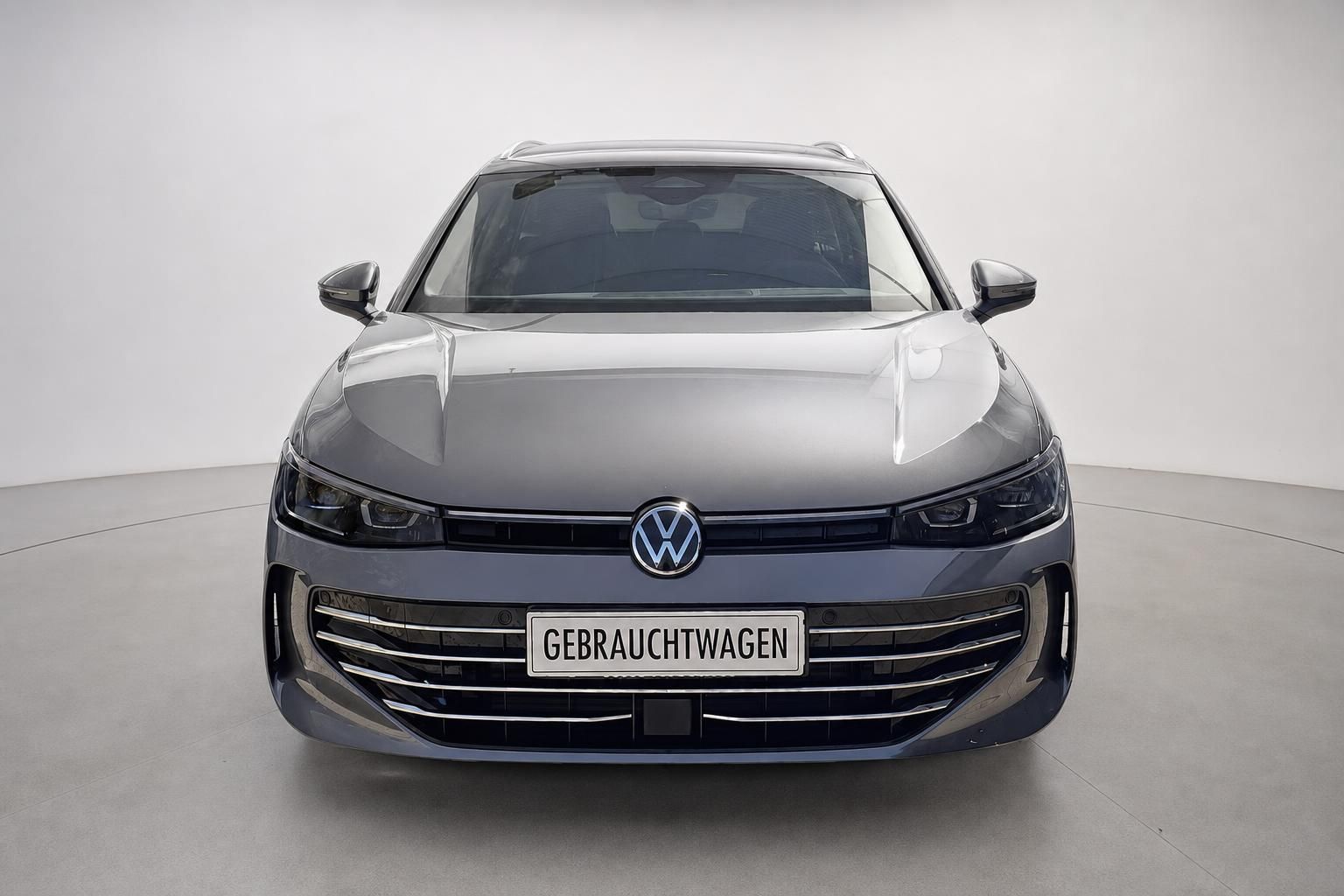 VW Passat Variant grau Frontansicht Kühlergrill Gebrauchtwagen