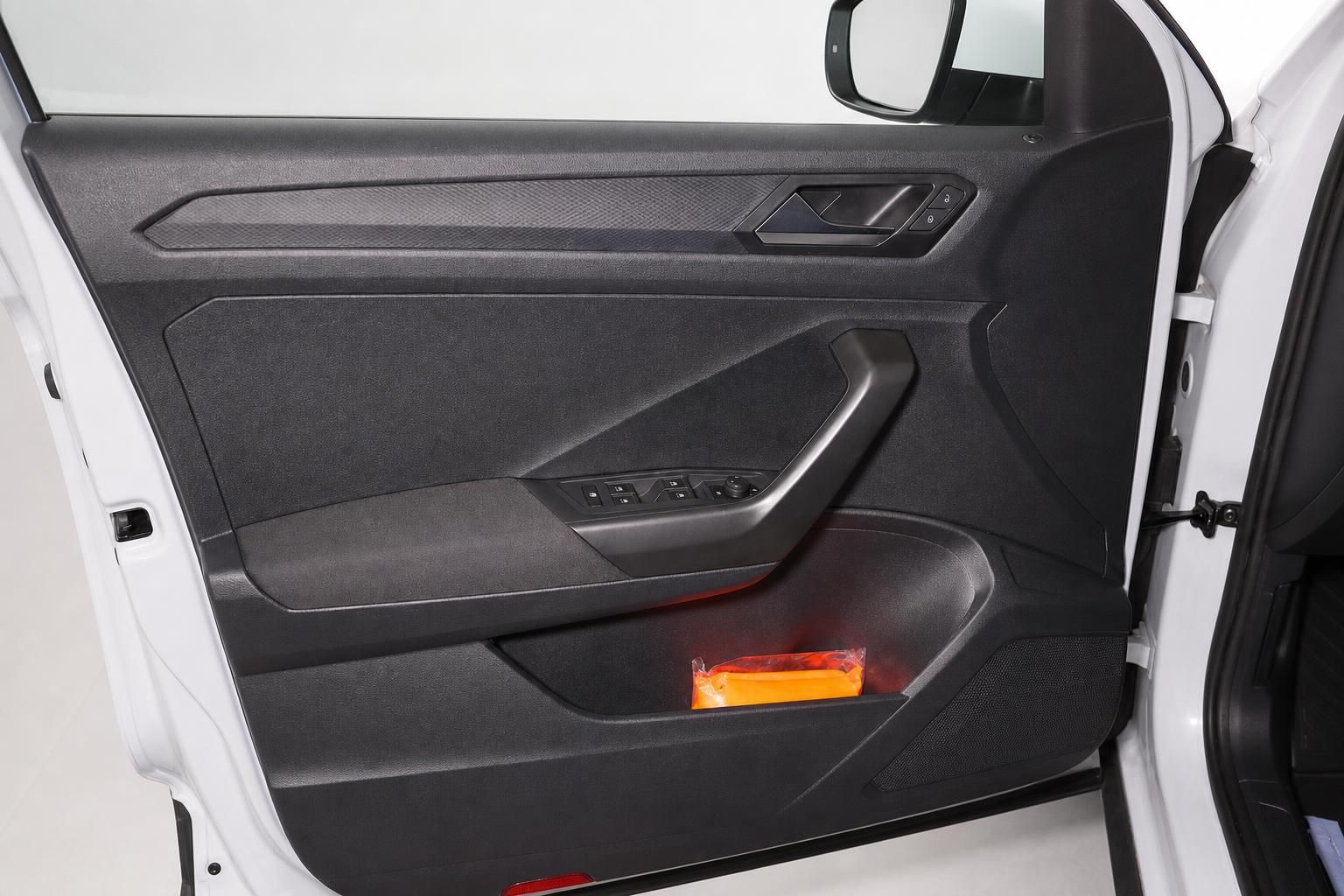 VW Fahrertür Innenverkleidung mit Ablagefach im Detail