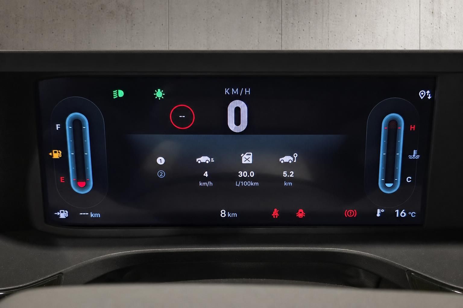 Digitales Kombiinstrument mit Tacho, Tankanzeige und Fahrzeuginformationen