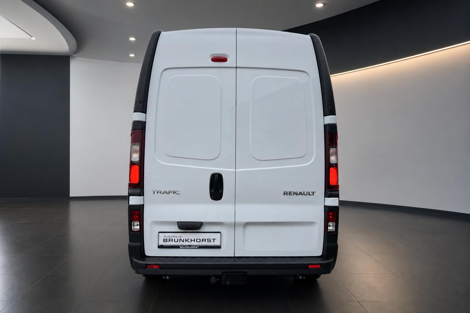 Renault Trafic Kastenwagen weiß Heckansicht - Autohaus Brunkhorst