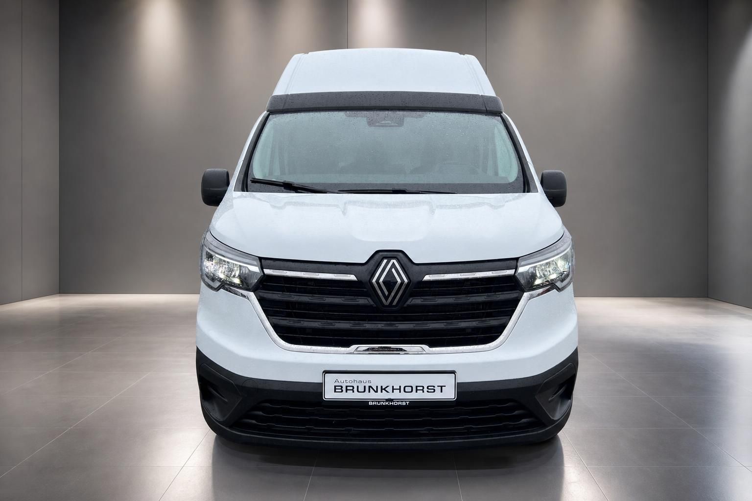 Renault Trafic Transporter weiß Frontansicht - Autohaus Brunkhorst