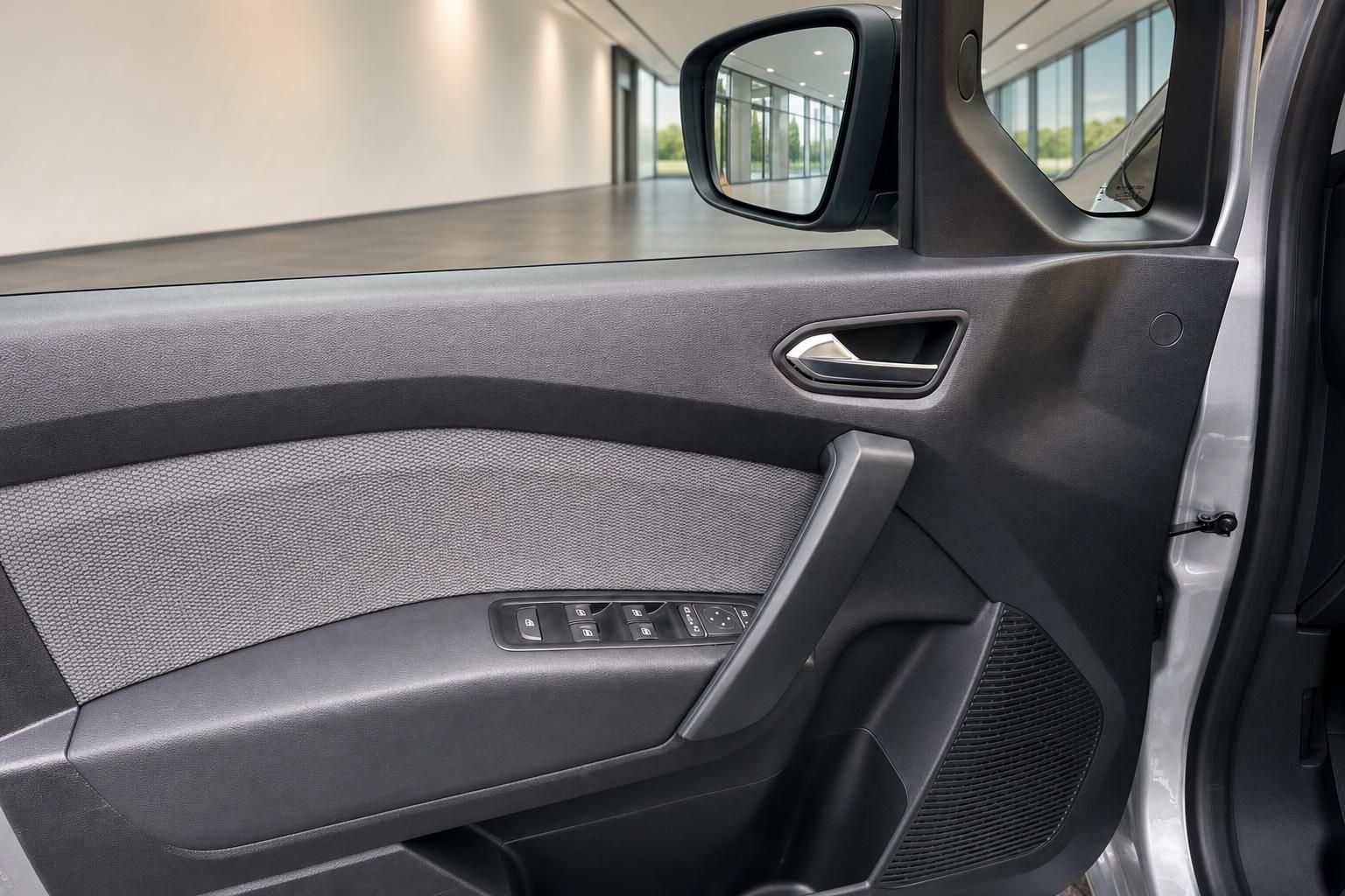 Renault Fahrzeug Türverkleidung mit Fensterheber-Bedienung und Außenspiegel
