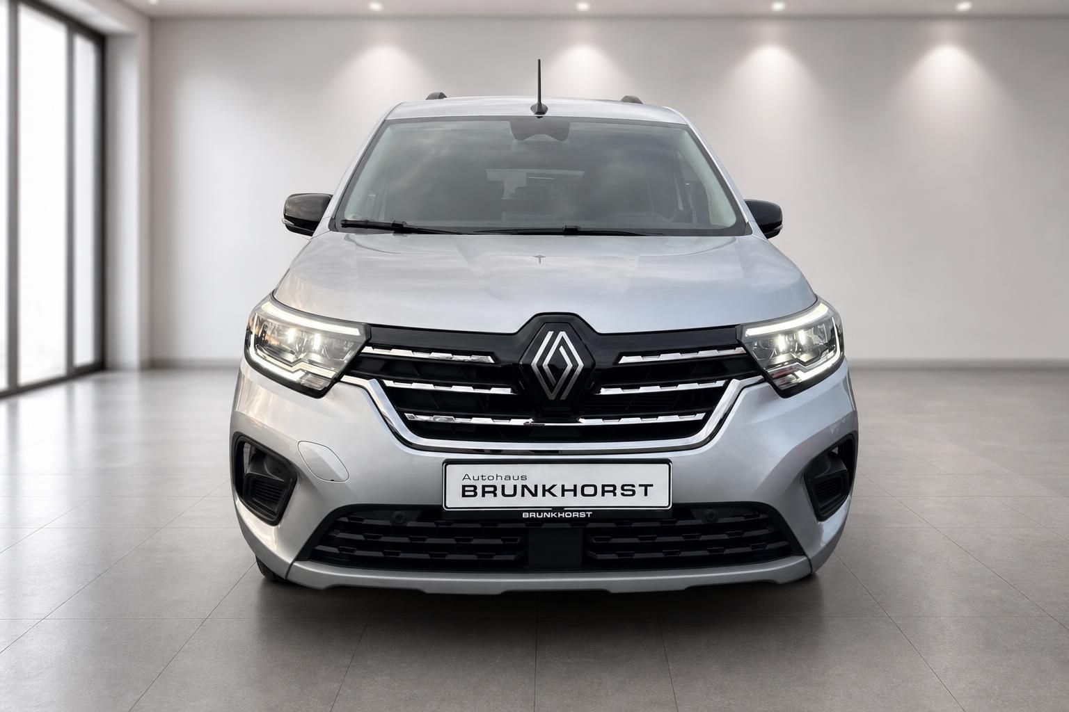 Renault Kangoo silber Frontansicht mit markanter Renault Kühlergrille - Autohaus Brunkhorst