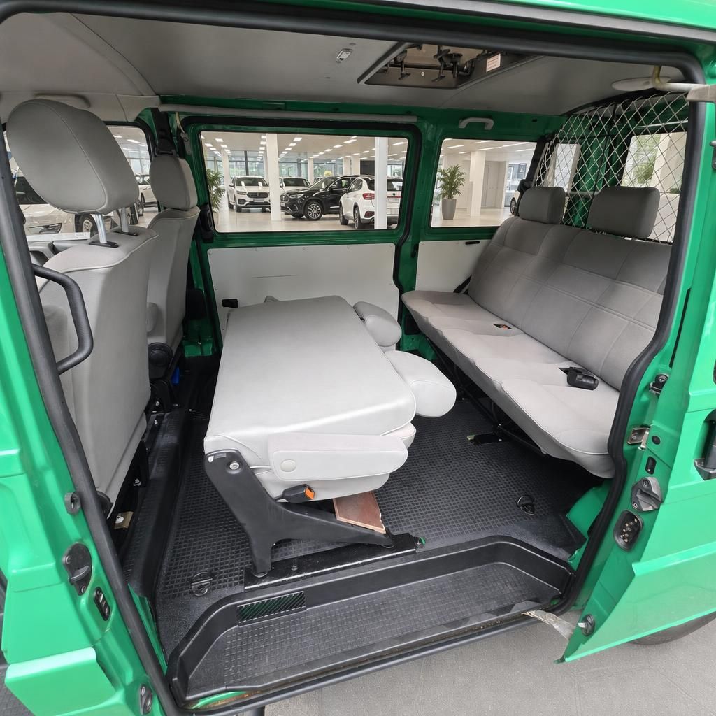 VW T4 Innenraum Rückbank und Laderaum mit Sitzbank