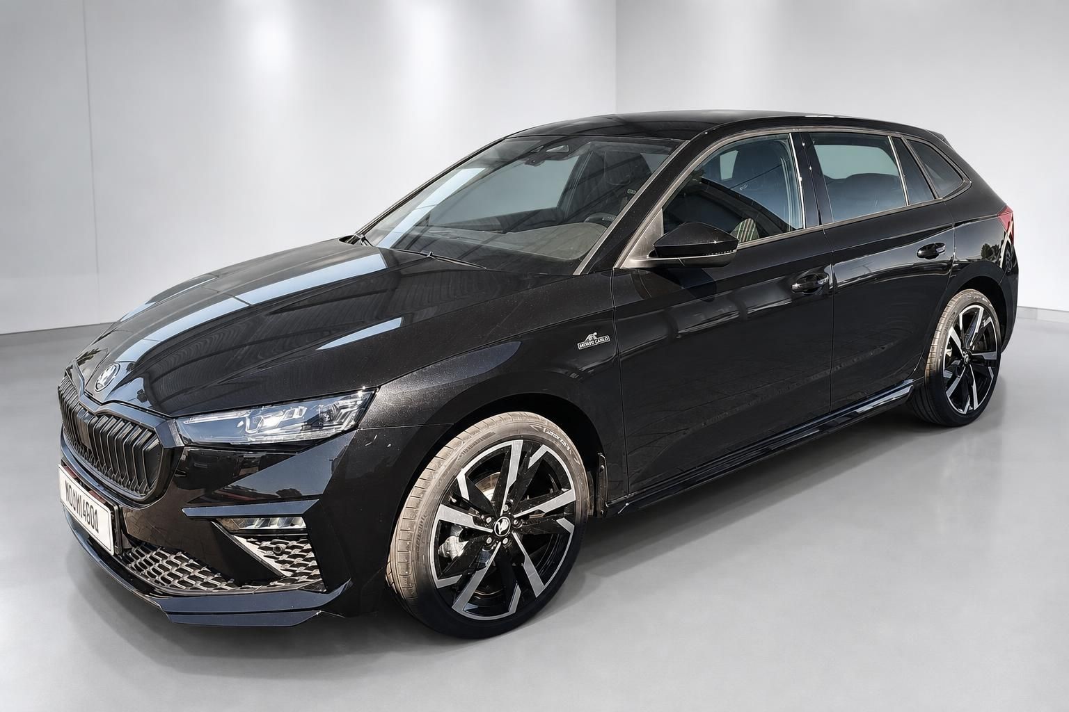 Skoda Scala Monte Carlo schwarz Frontansicht schraeg