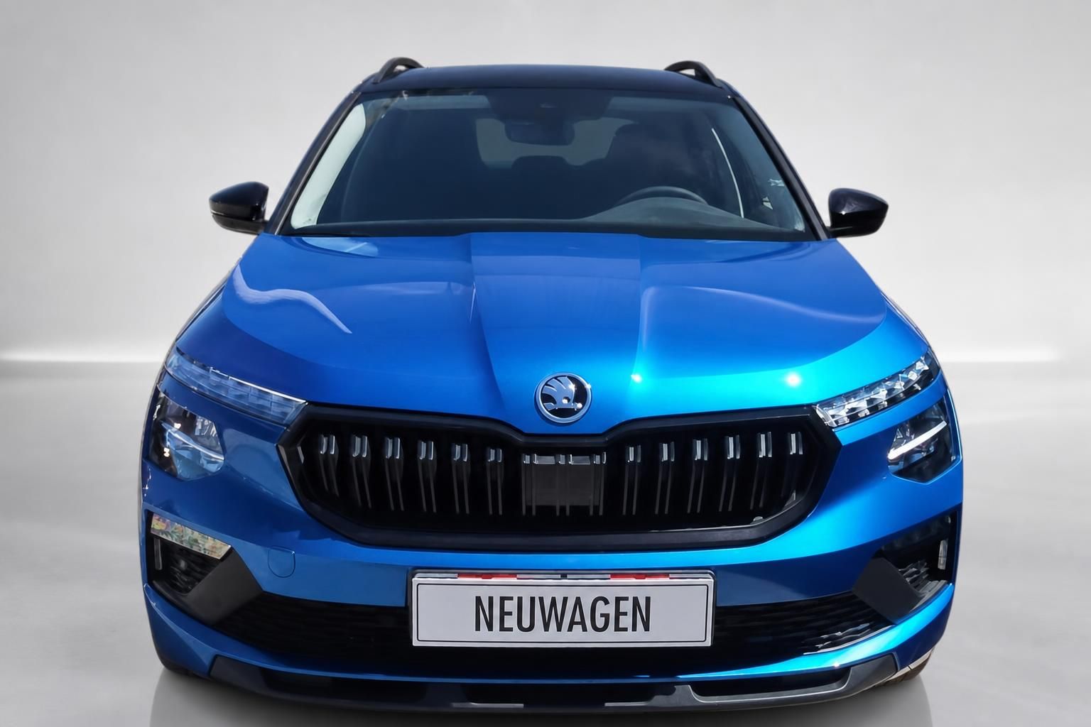 Skoda Kamiq blau Frontansicht mit Kuehlergrill Neuwagen