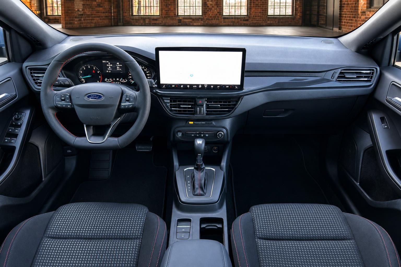 Ford Cockpit Frontansicht mit Lenkrad, Display und Automatikschaltung