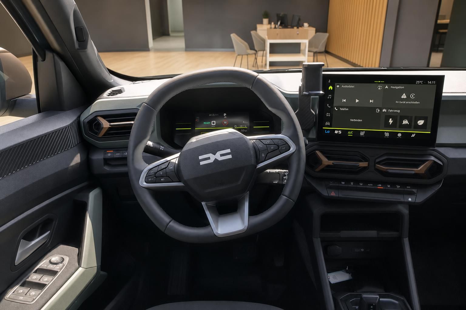 Dacia Cockpit mit Lenkrad und Infotainment-Display im Innenraum