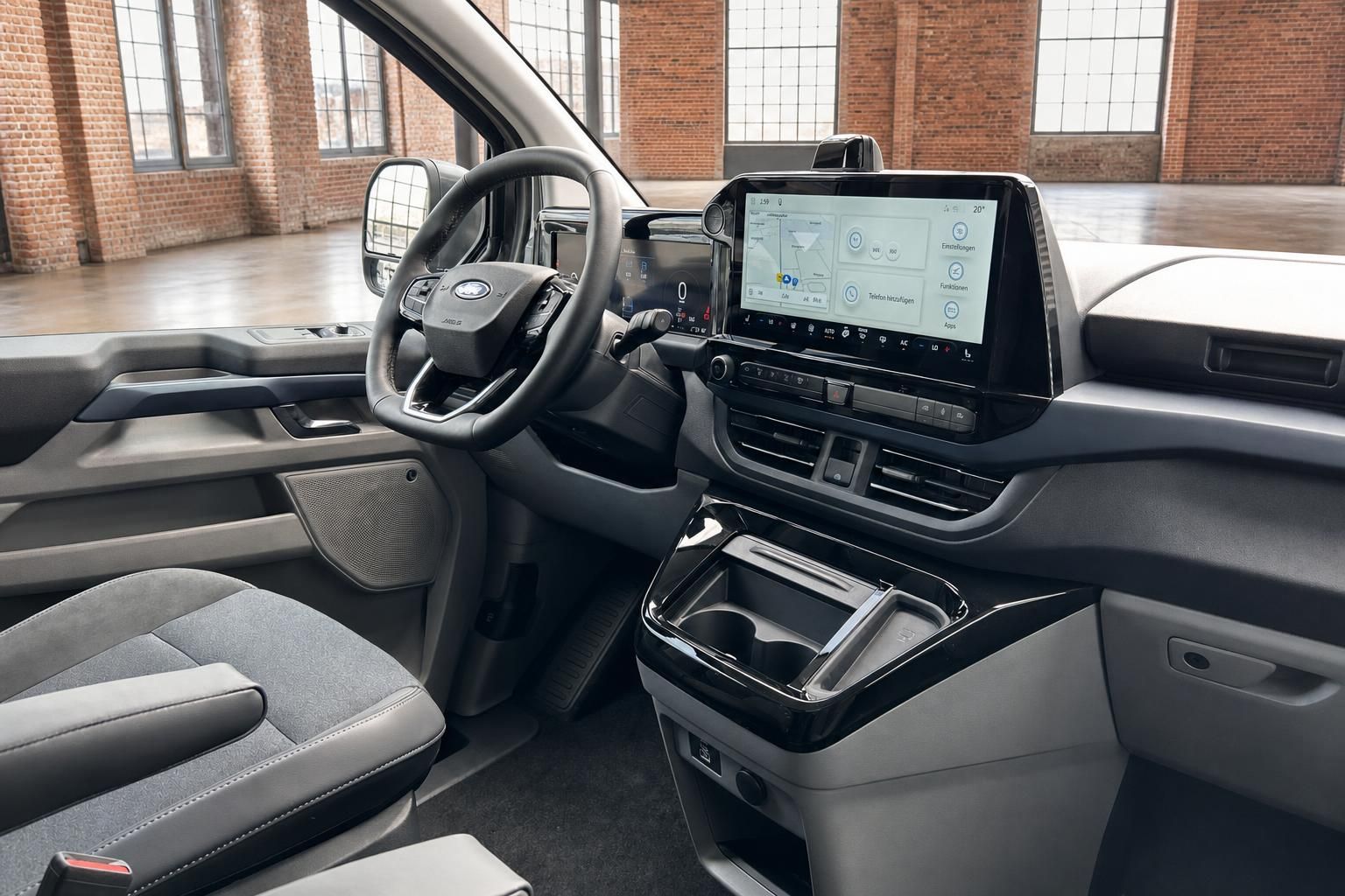 Ford Transit Custom Innenraum Cockpit mit großem Touchscreen und Lenkrad