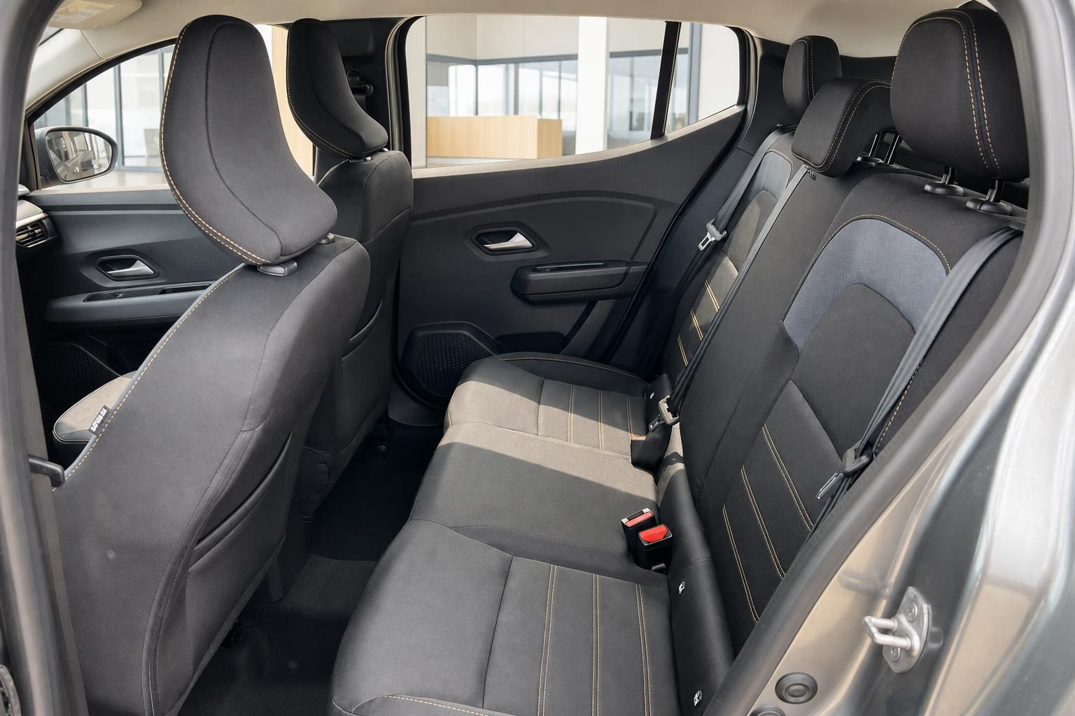 Dacia Rueckbank und Fondraum mit Sitzpolsterung im Detail