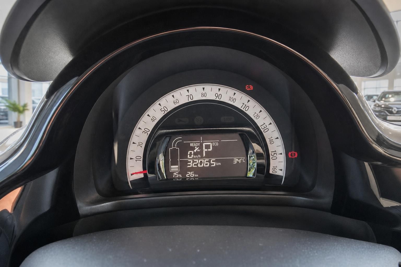 Renault Zoe Innenraum – Digitales Kombiinstrument mit Tachometer und Batteriestandsanzeige