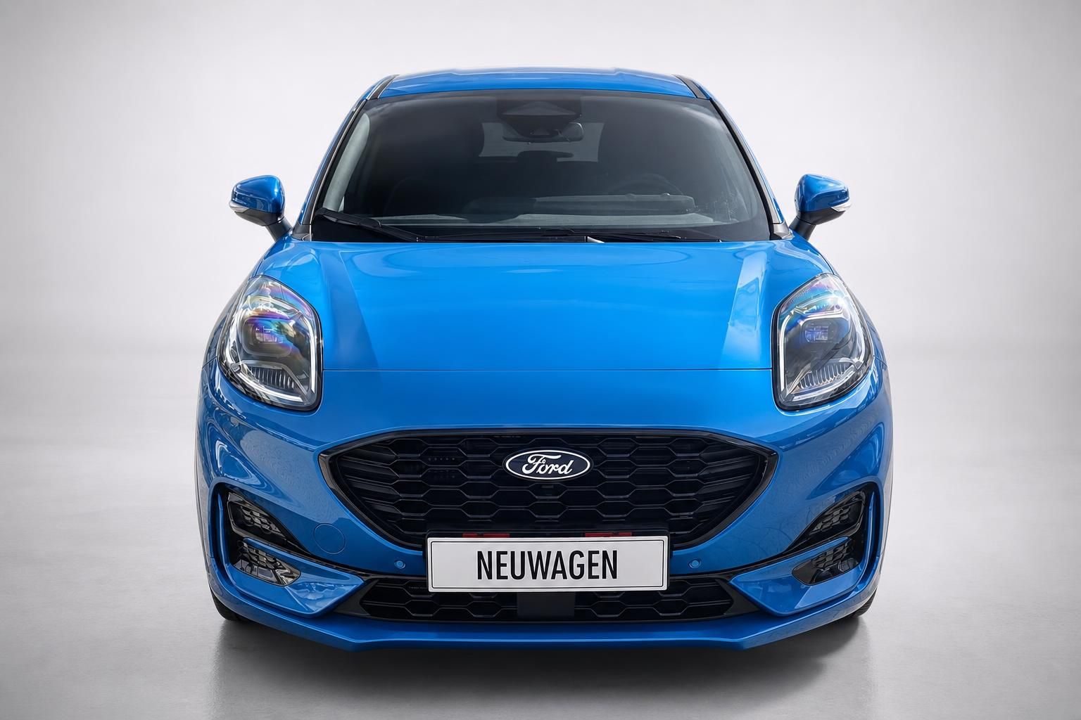 Ford Puma blau, Frontalansicht mit Kennzeichen NEUWAGEN