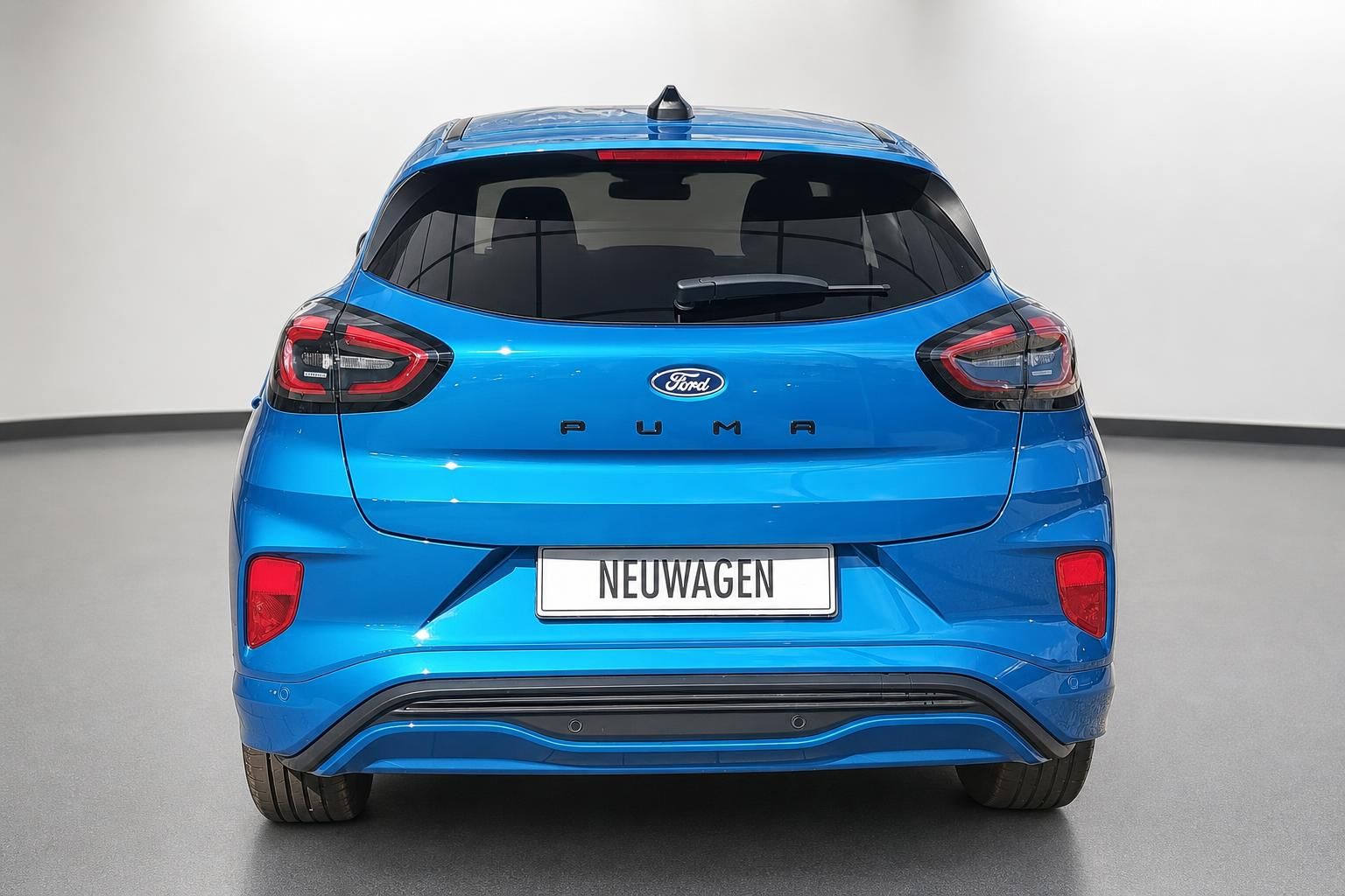 Ford Puma blau, Heckansicht mit Kennzeichenhalter NEUWAGEN