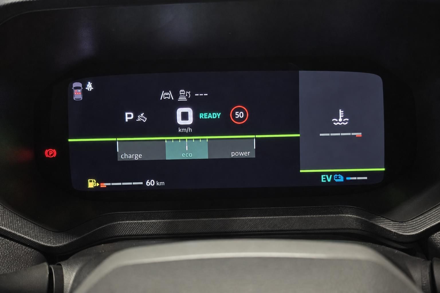 Digitales Kombiinstrument mit Reichweitenanzeige und Fahrmodi
