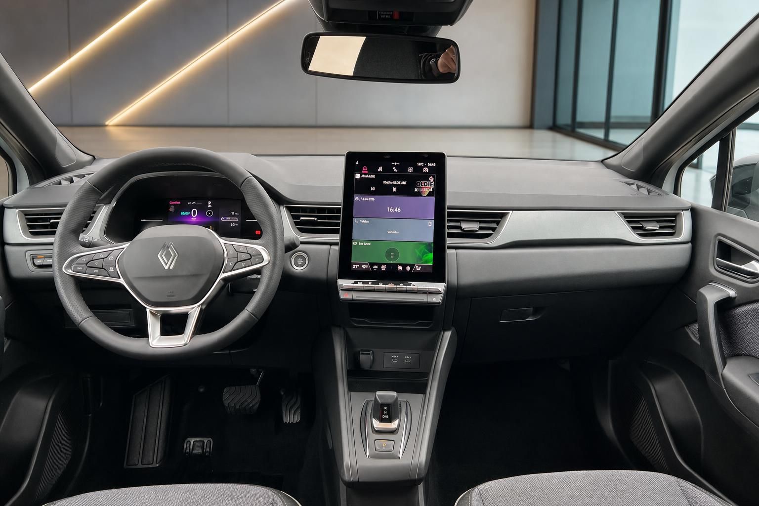 Renault Captur Innenraum mit Touchscreen-Display und modernem Cockpit-Design
