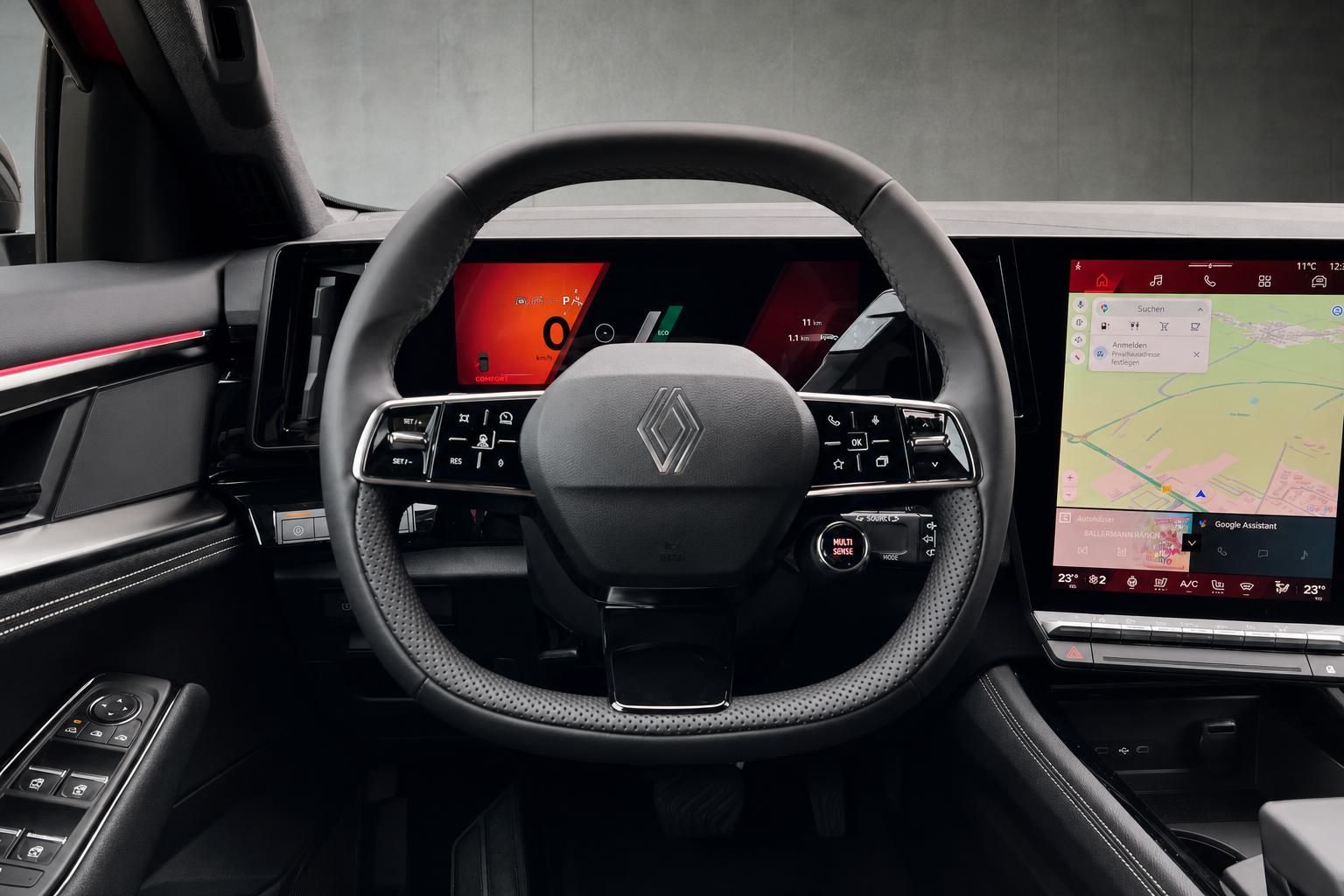 Renault Fahrzeug Innenraum mit Lenkrad, digitalem Cockpit und Touchscreen Infotainment System