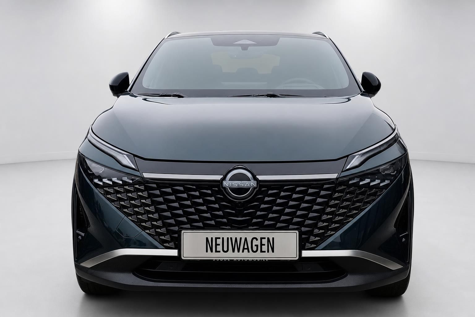 Nissan Qashqai schwarz Frontansicht Studio Neuwagen
